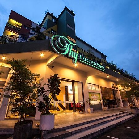 Thy Executive Hotel Джохор Бахру Екстериор снимка