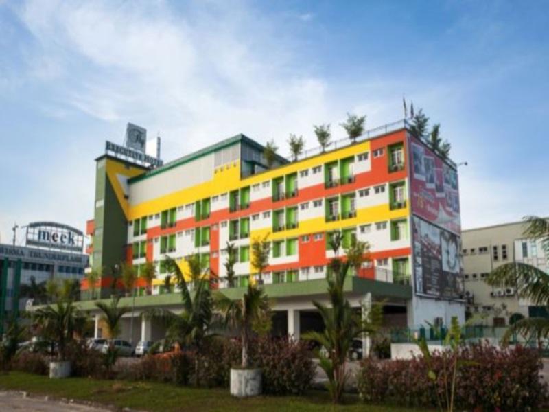 Thy Executive Hotel Джохор Бахру Екстериор снимка