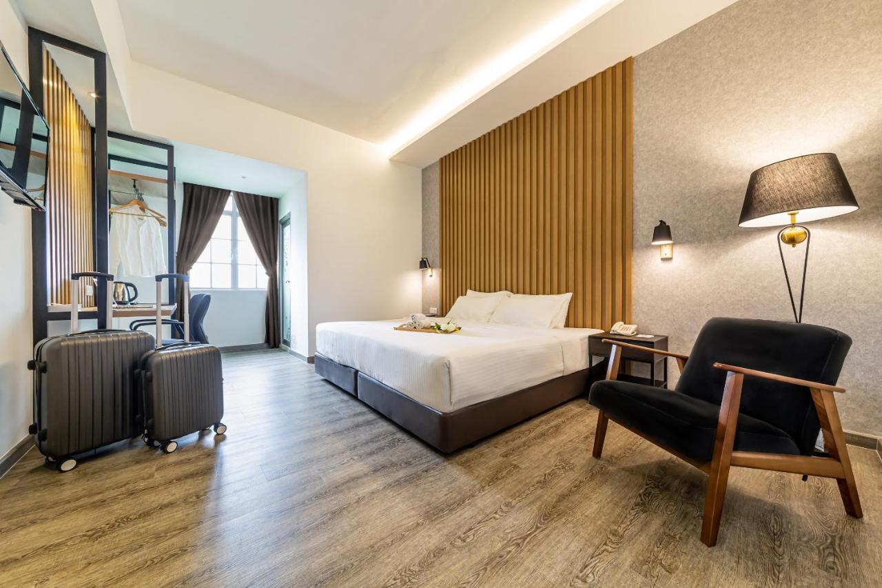 Thy Executive Hotel Джохор Бахру Екстериор снимка