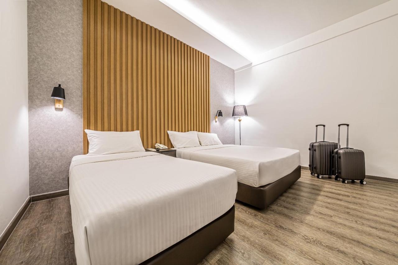 Thy Executive Hotel Джохор Бахру Екстериор снимка