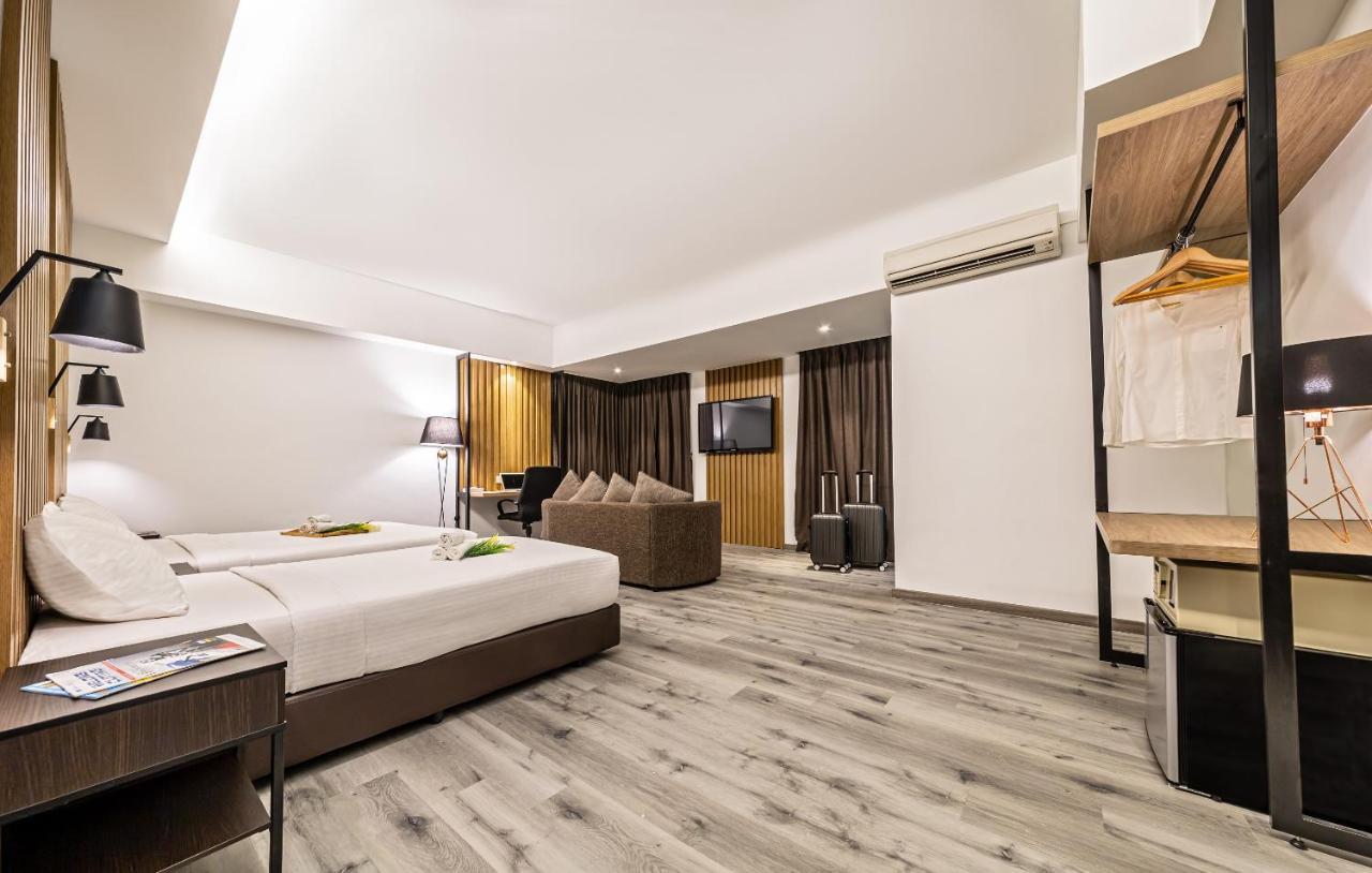 Thy Executive Hotel Джохор Бахру Екстериор снимка